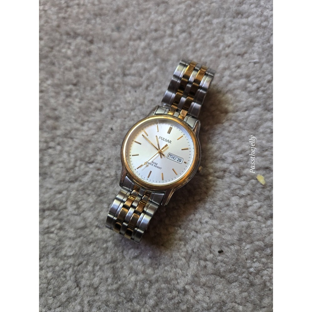 Vtg Pulsar Watch Mens Day Date Two Tone Bracelet 50M Water Resist Quartz Classic